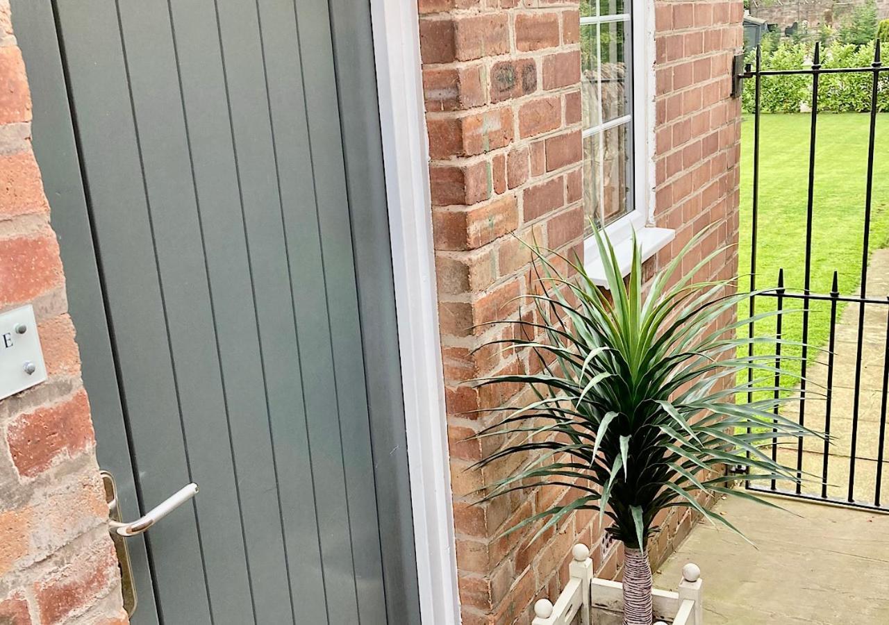 The Lodge Chester - Luxury Apartment For Two, With Free Parking! Hough Green Exterior foto