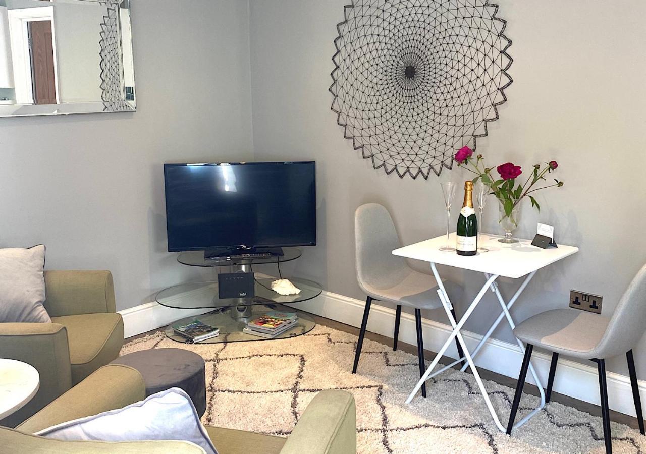 The Lodge Chester - Luxury Apartment For Two, With Free Parking! Hough Green Exterior foto