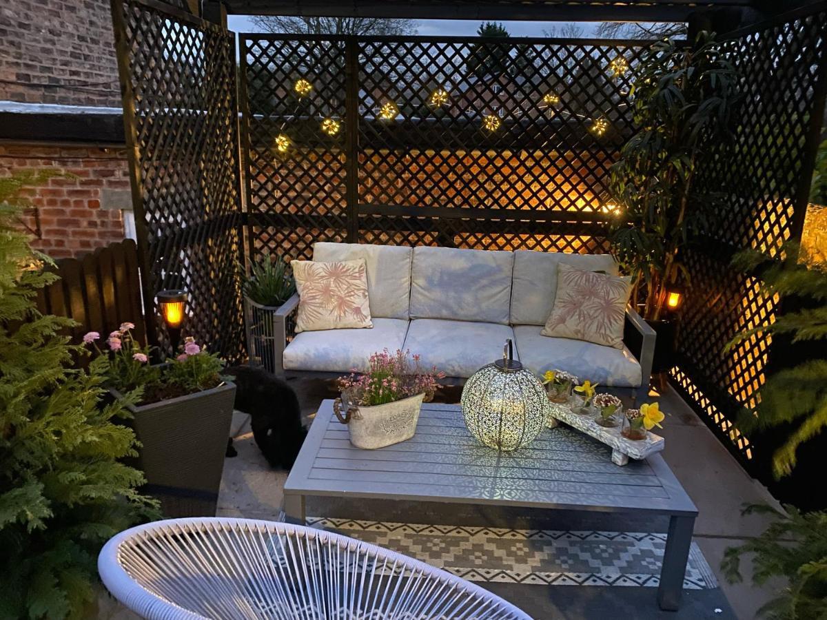 The Lodge Chester - Luxury Apartment For Two, With Free Parking! Hough Green Exterior foto